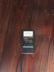 moisture-meter-wood-floor-wet